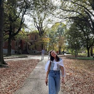 Meet your Posher, Anna